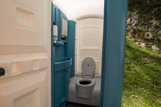 Best High-end porta potty rental  in Blissfield, MI