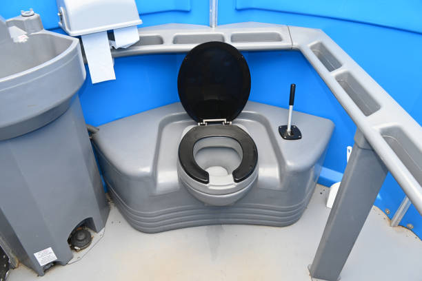 Best Portable restroom trailer rental  in Blissfield, MI